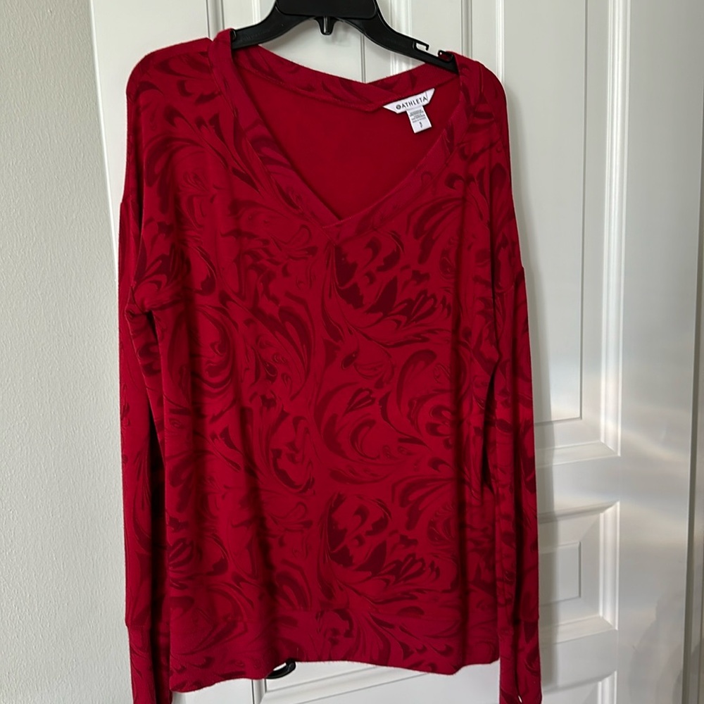 Athleta long sleeved top